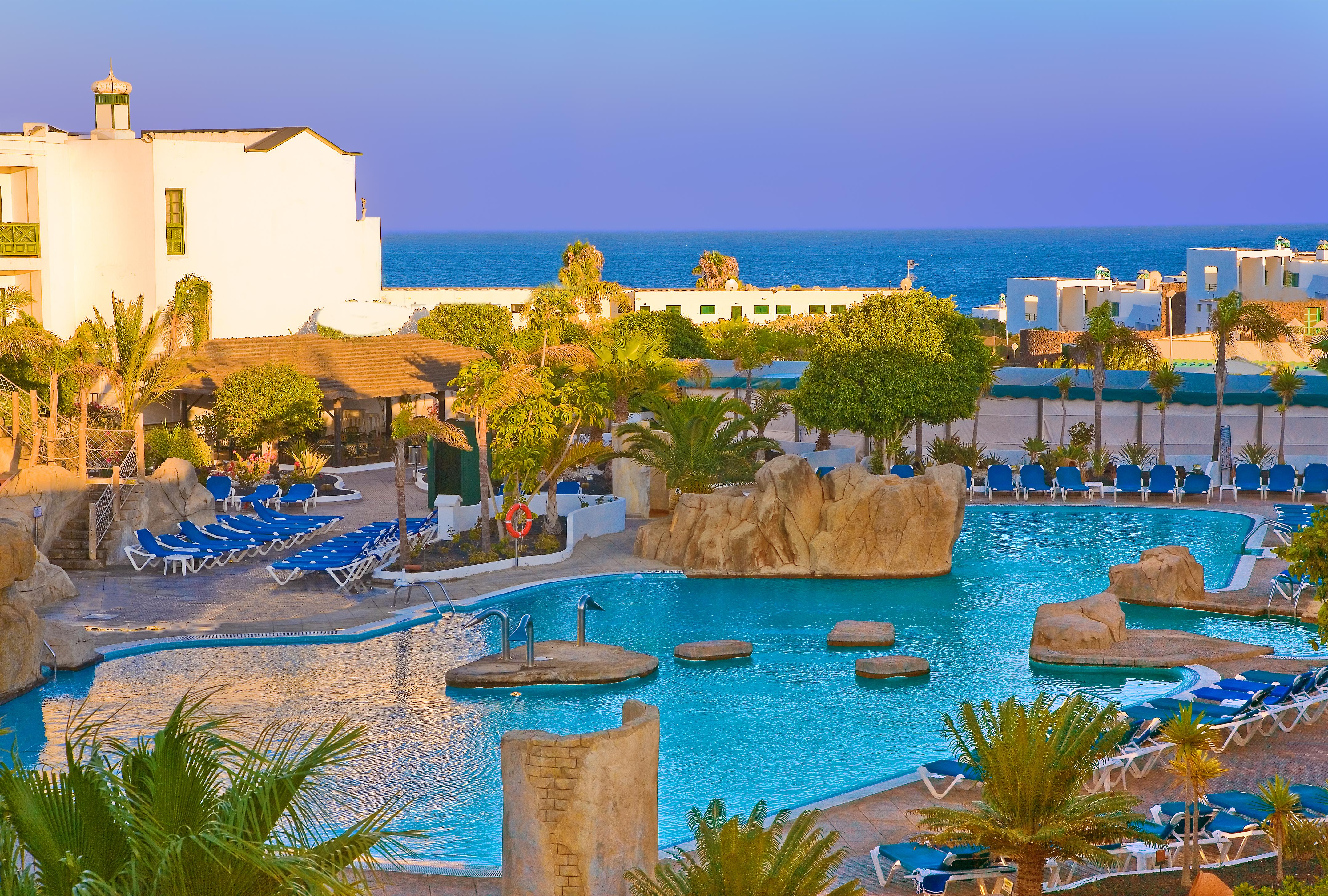 Bluesea Costa Bastian Hotell Costa Teguise Exteriör bild